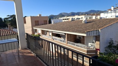 Apartment for sale at El Port de Llançà, very sunny