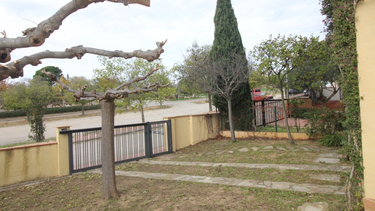 Semi-detached house for sale with garden, in Vilamaniscle