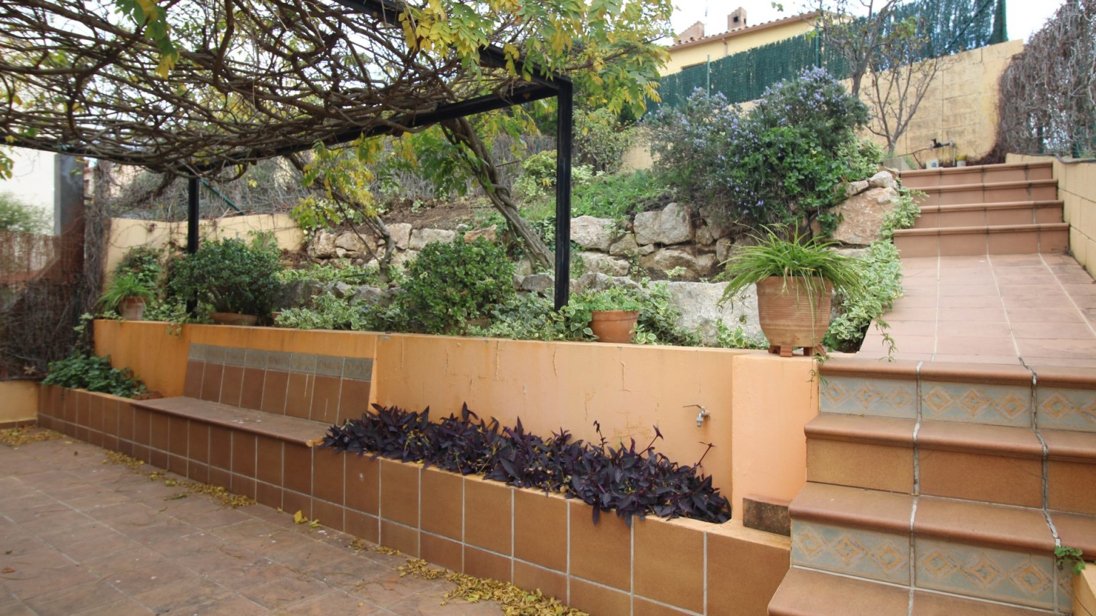 Maison jumelée à vendre avec jardin, à Vilamaniscle