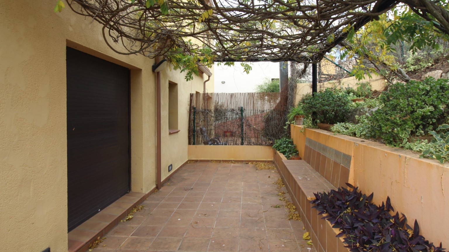 Maison jumelée à vendre avec jardin, à Vilamaniscle