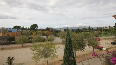 Casa aparellada en venda amb jardí, a Vilamaniscle