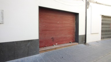 Commercial premises for rent, located  in the center of Roses of 162 m².