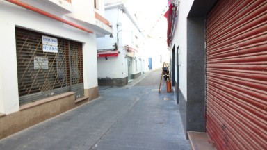 Commercial premises for rent, located  in the center of Roses of 162 m².