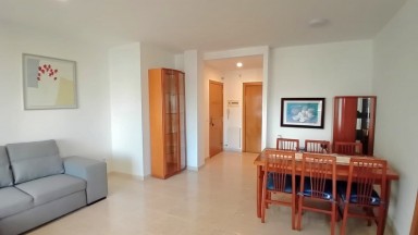 Apartment on the ground floor for rent in Els Estanys