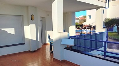 Apartment on the ground floor for rent in Els Estanys