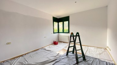 Maison individuelle à louer à Sant Llorenç de la Muga de 4 chambres, jardin et piscine.