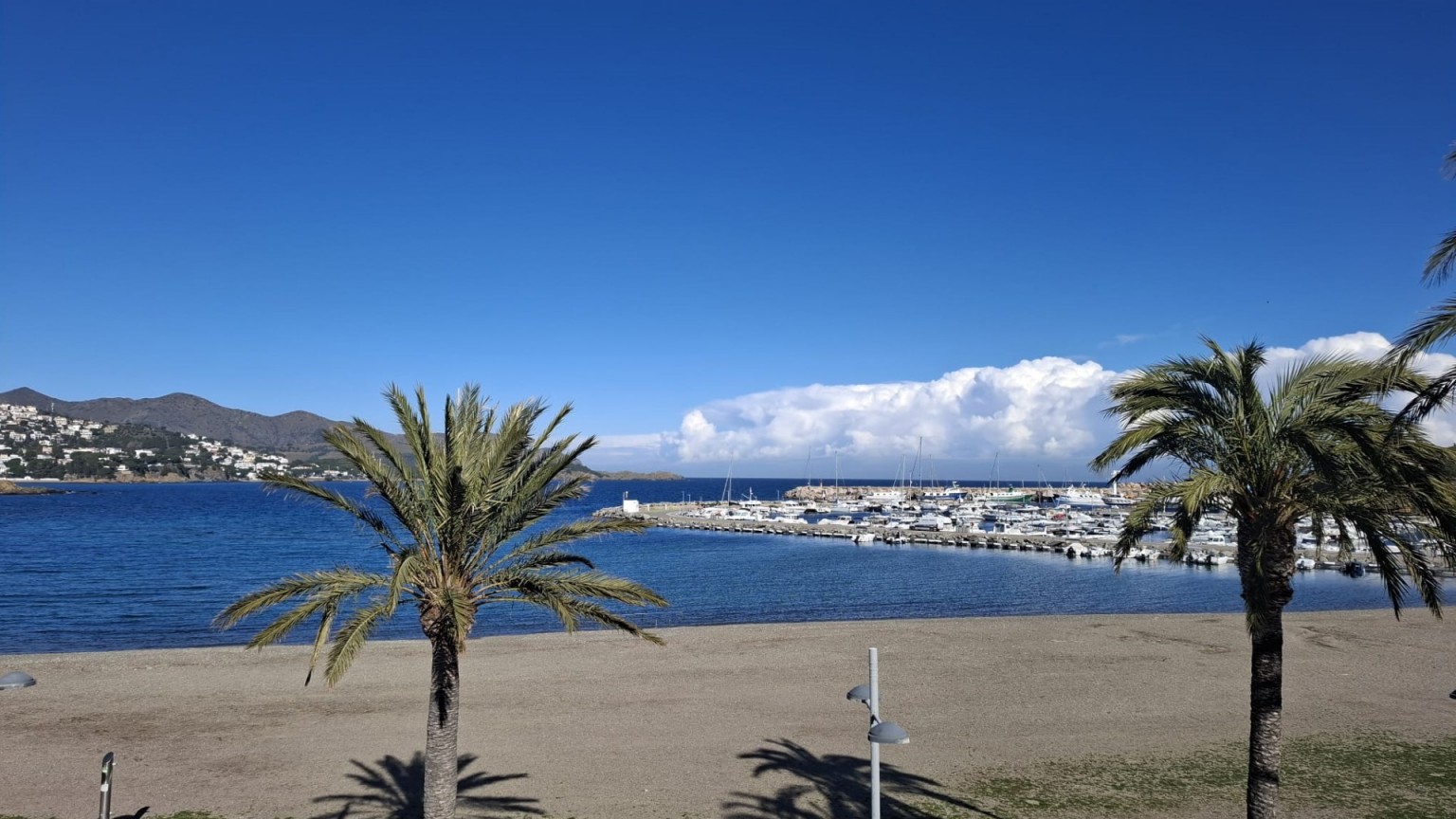 Fantàstic apartament en venda a primera línia del Port de Llançà