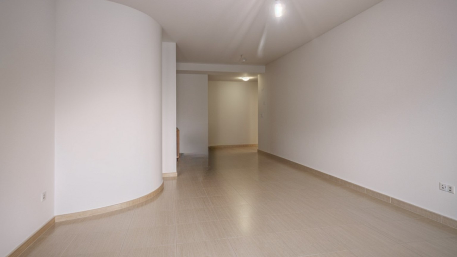 Luminous flat for sale, with parking included, Creu de la Mà area, in Figueres