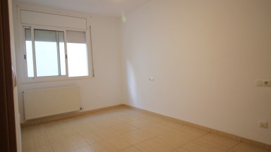 Luminous flat for sale, with parking included, Creu de la Mà area, in Figueres