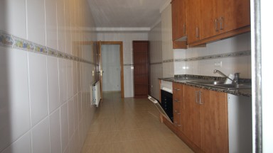 Luminous flat for sale, with parking included, Creu de la Mà area, in Figueres