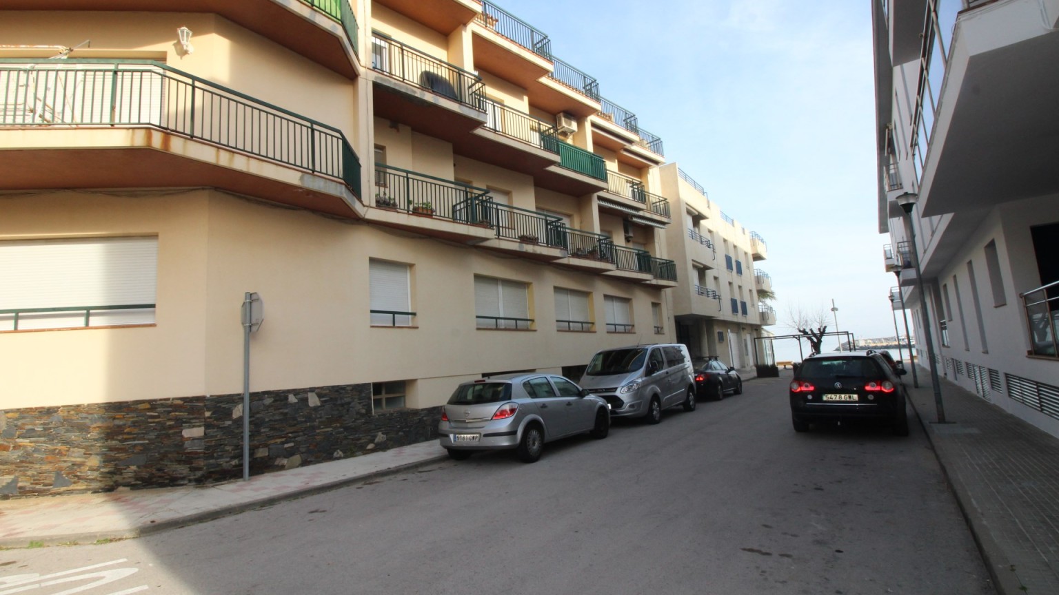  Ideal para inversores. Alquilado hasta agosto 2028. Apartamento en venta en planta baja en el Port de Llançà